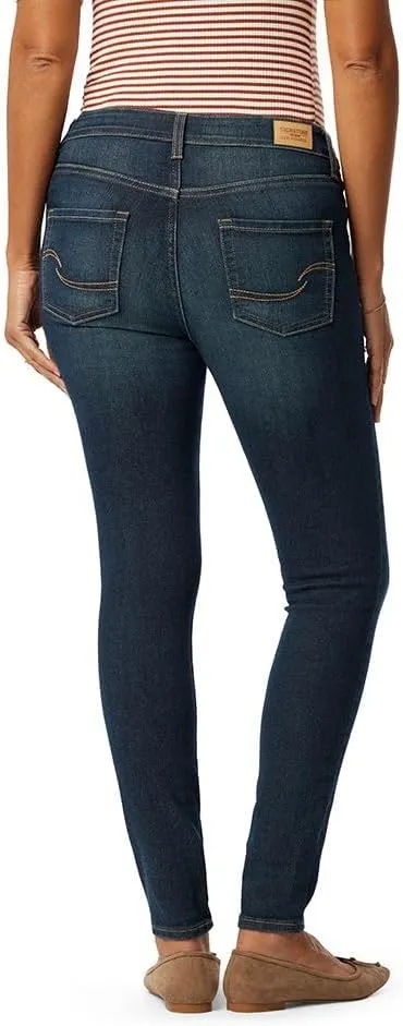 Levi Strauss Signature Gold Women's Totally Shaping Pull-on Skinny Jeans (Available in Plus Size)