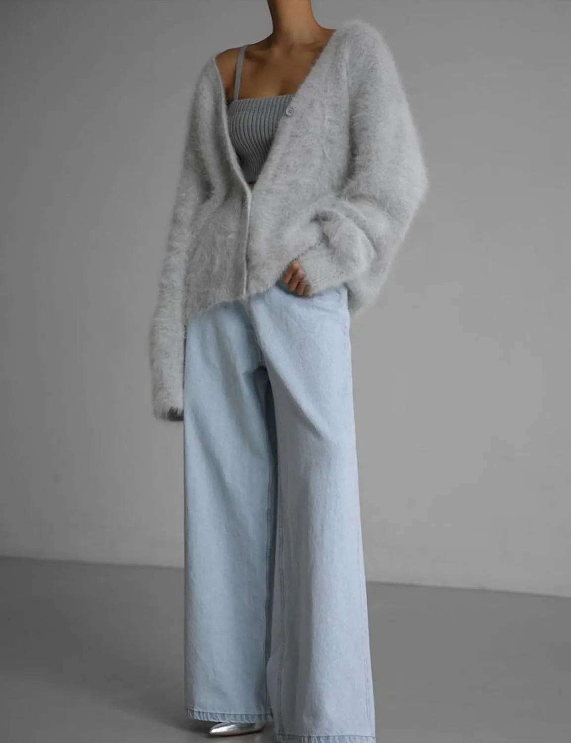 Yimoon Womens Fuzzy Cardigan Sweater V Neck Long Sleeve Button Down Slouchy Furry Knit Sweaters 2025